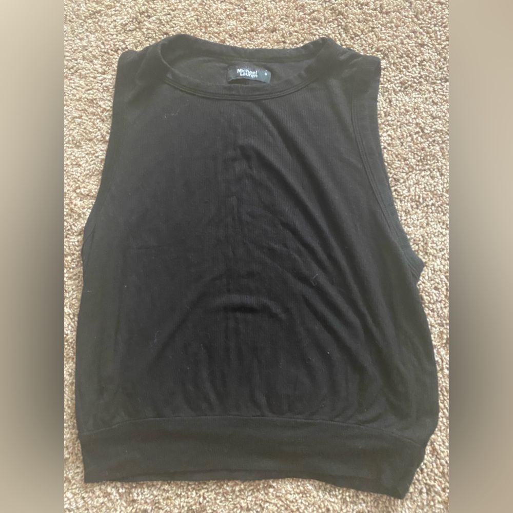 Black ribbed cropped tank